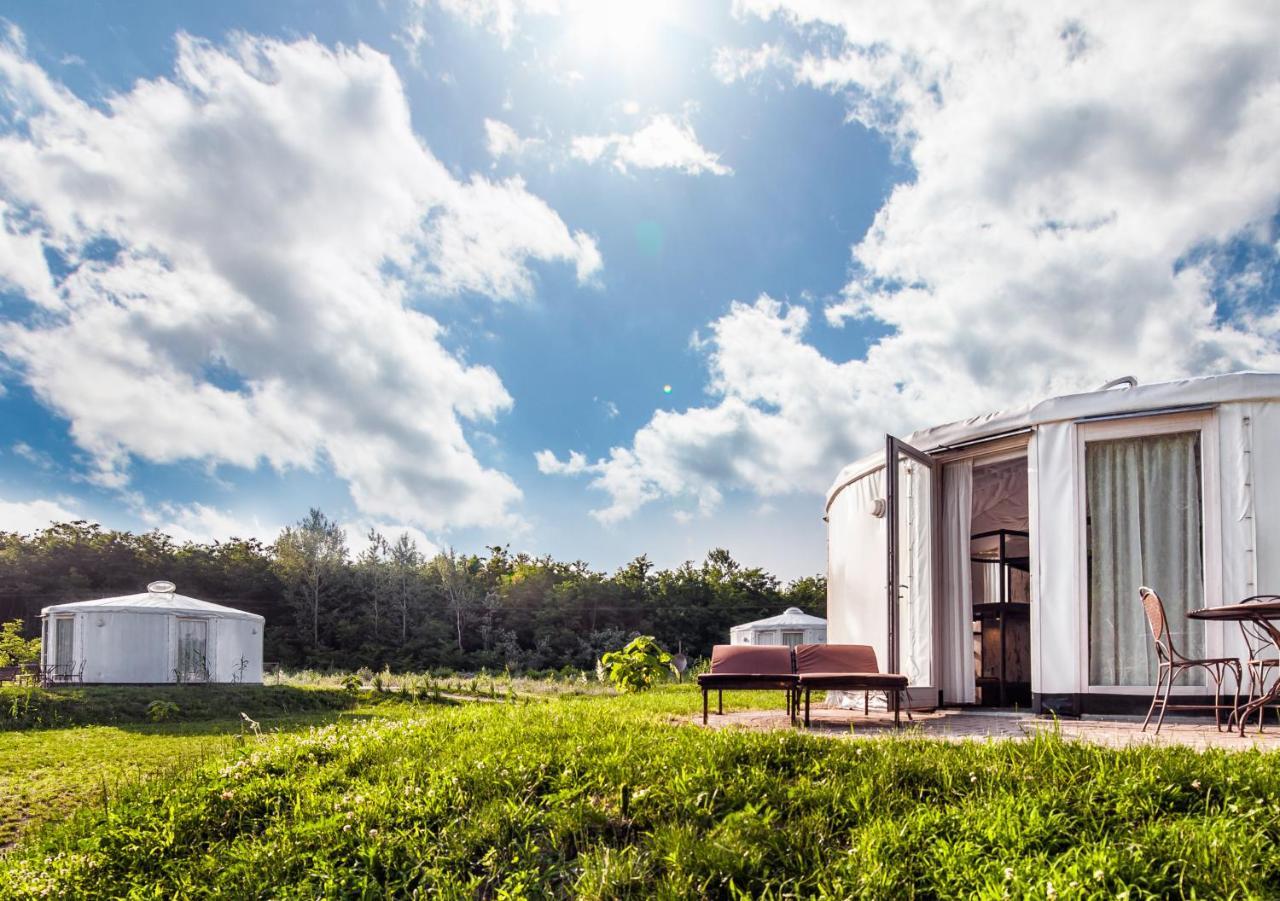 Homoki Lodge Bed & Beyond Glamping (Adults Only) Ruzsa Ngoại thất bức ảnh