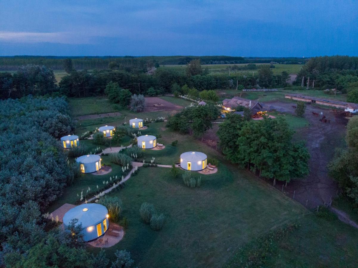 Homoki Lodge Bed & Beyond Glamping (Adults Only) Ruzsa Ngoại thất bức ảnh